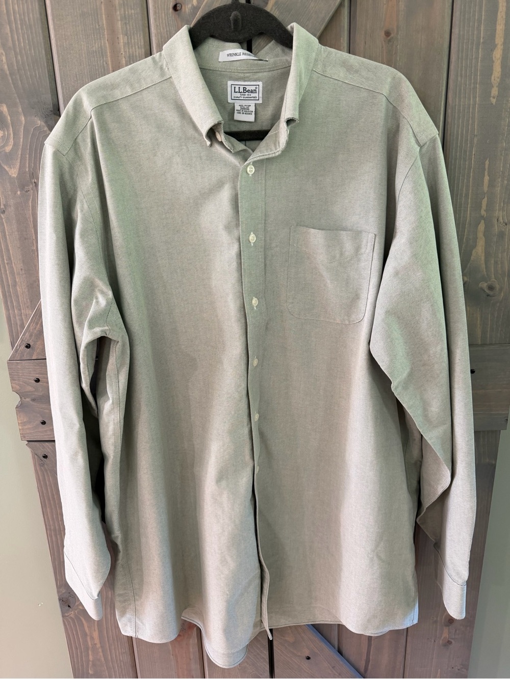 LL Bean Men’s 17.5 37 Green Wrinkle Resistant Cotton Long Sleeve Dress Shirt